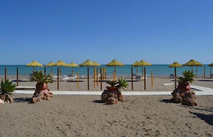 Apartamento En La Carihuela Torremolinos Luaran gambar